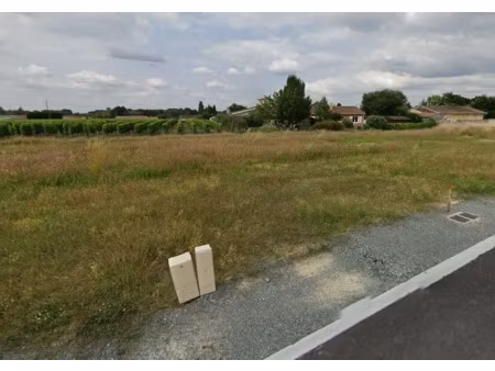 vente terrain 600 m² à vayres (33870)  115 000 €