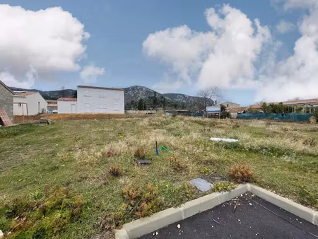 vente terrain 537 m² volx (04130)