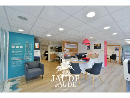 baisse de prix local professionnel/ commercial de 102 m2 rés
