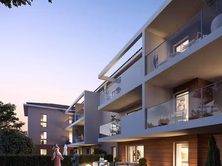 vente parking toulon 83000 - - surface privée