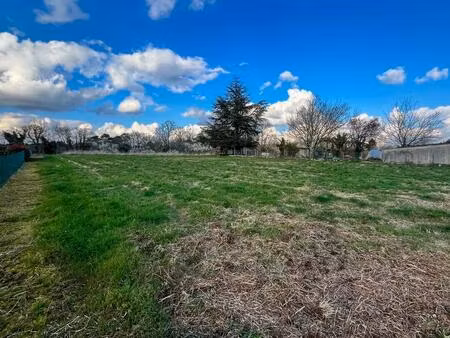 terrain montpon menesterol 1920 m2