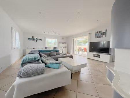 artigueloutan - maison 6 pièces 140 m2