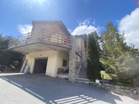 chalet 146m2 avec extérieur egat