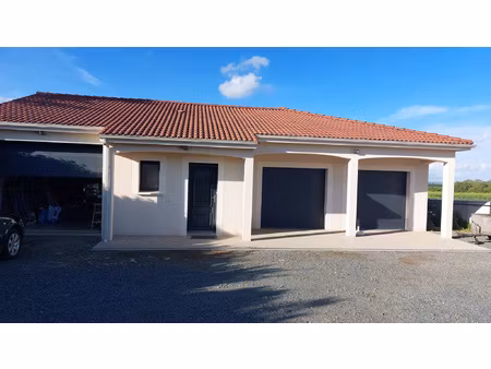 7 km de niort. grand pavillon récent