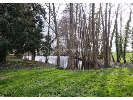 terrain de 2 900 m² à craon