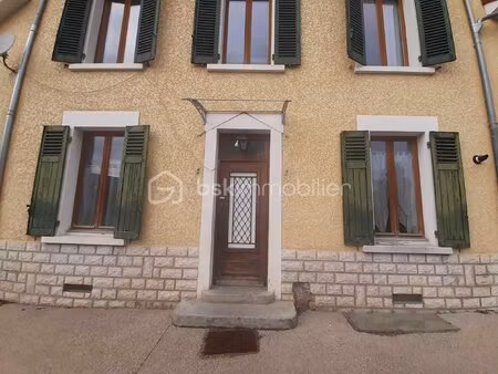 maison de ville de 111 70 m² à la tour-du-pin