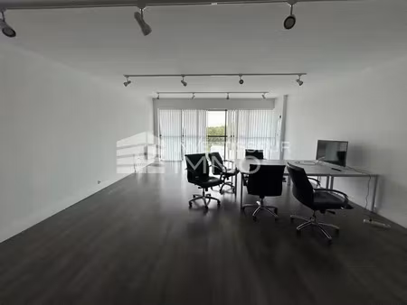 bureau 105m² à louer - emerainville
