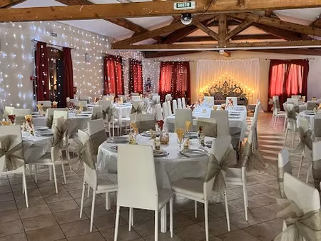 vente locaux professionnels 0 pièces 300 m² à forcalquier (04300)  68 000 €