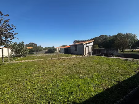 vente terrain 385 m² à fouras (17450)  159 000 €