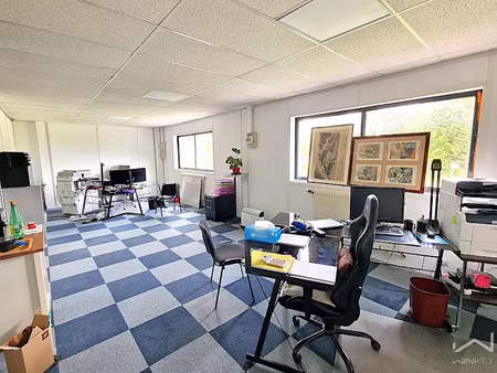 location locaux professionnels 2 pièces 80 m² à ecquevilly (78920)  1 090 €