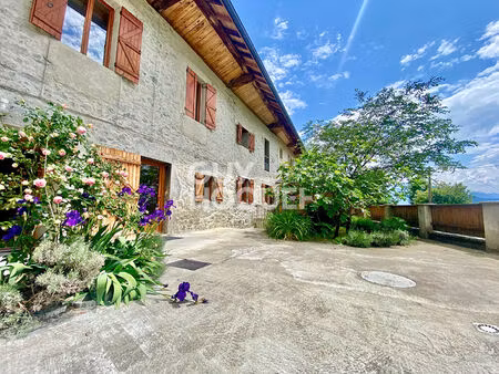 plancherine : maison t5 (163 m²) en vente