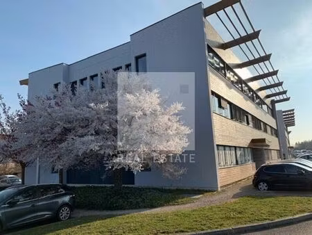 location bureau 139 m² à saint-priest (69800)
