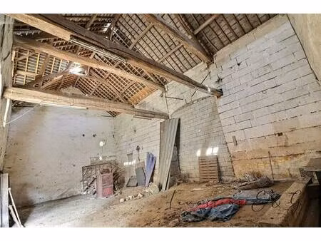 angy 60250 - grange de 195m² au sol ( possible 2 niveaux supplémentaires) appentis de 241m