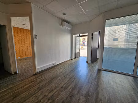 local commercial ou professionnel - 50m²