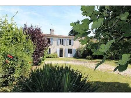 vente maison à priaires (79210) : à vendre / 109m² priaires