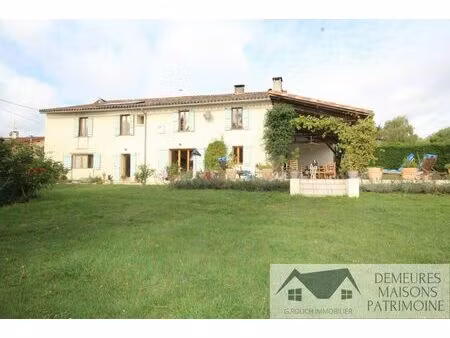 vente maison 8 pièces 300 m² foix (09000)