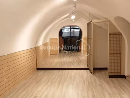 vente locaux professionnels 3 pièces 69 m² à bagnols-sur-ceze (30200)  55 000 €