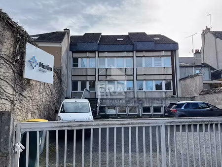 location locaux professionnels 530 m² à chateauroux (36000)  2 100 €