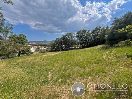 vente terrain 821 m² à roquebrune-sur-argens (83520)  260 000 €