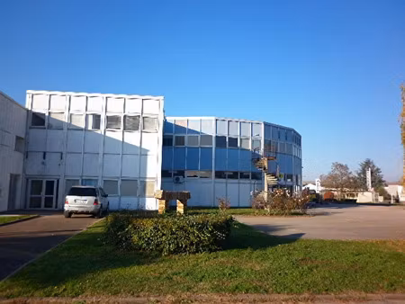 location locaux professionnels 2 pièces 60 m² à châtenoy-le-royal (71880)  500 €