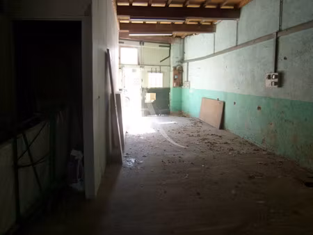 location locaux professionnels 80 m² à l'isle-jourdain (32600)  600 €