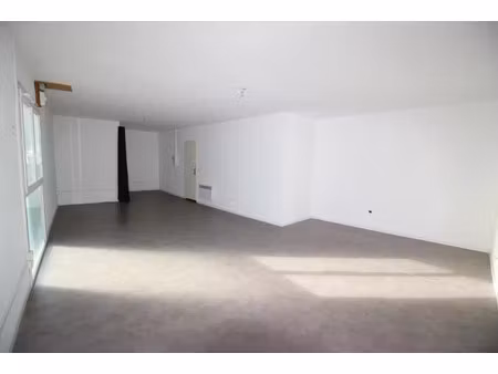 location locaux professionnels 0 pièces 40 m² à ollioules (83190)  590 €