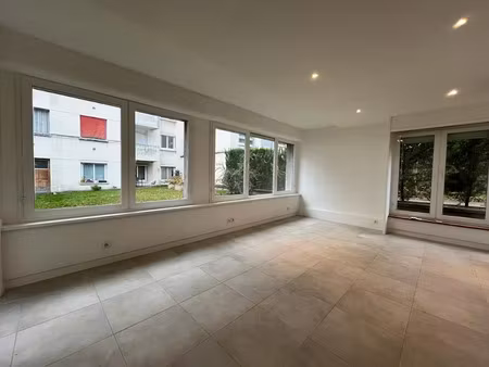 location appartement 4 pièces 88.45 m² à saint-cloud (92210)  1 747 €