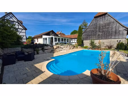 maison individuelle avec piscine