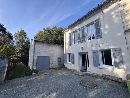 vente maison saintes 17100 - - surface privée
