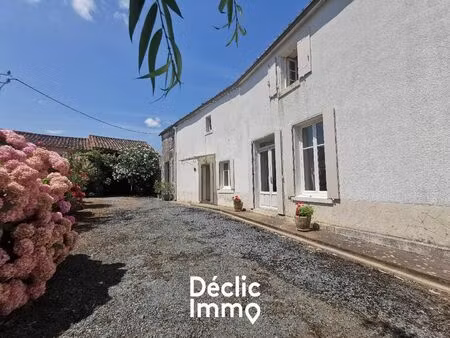 vente maison 5 pièces 114 m² saint-pierre-le-vieux (85420)