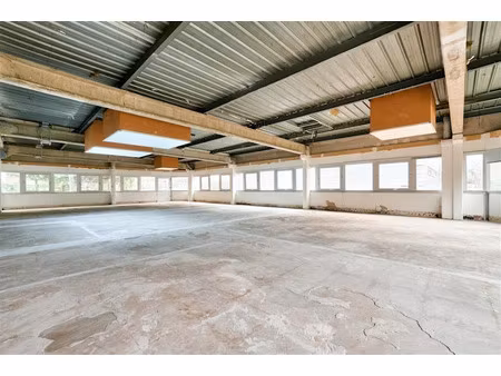 location locaux professionnels 2306 m² à saint-cloud (92210)  57 762 €