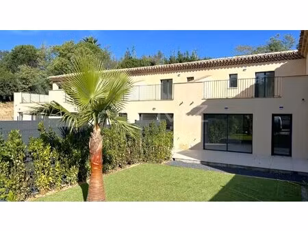 charmant mazet - 200m de la plage - grimaud - mzism132