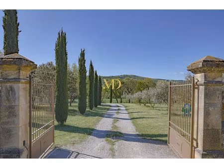 vente propriété 13 pièces 300 m² à saint-michel-l'observatoire (04870)  1 590 000 €