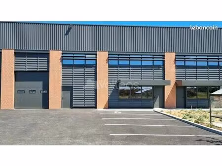 local d'activité 323 m²