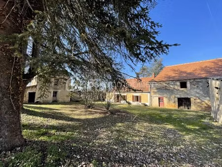 corps de ferme de 110 m² à pressignac-vicq