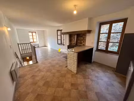 vente maison espalion 12500 - - surface privée