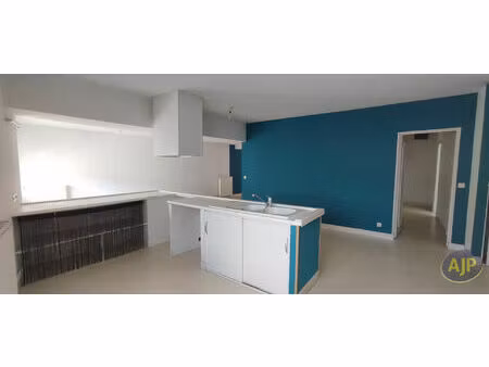 immeuble centre de pons