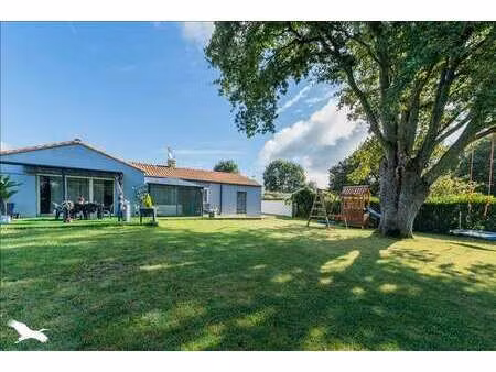 vente maison à saint-philbert-de-grand-lieu (44310) : à vendre / 153m² saint-philbert-de-g