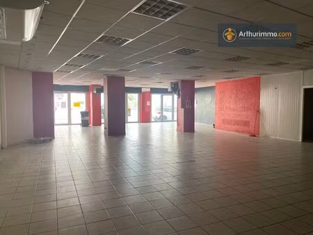 a vendre sur lavelanet  local commercial de 350m²