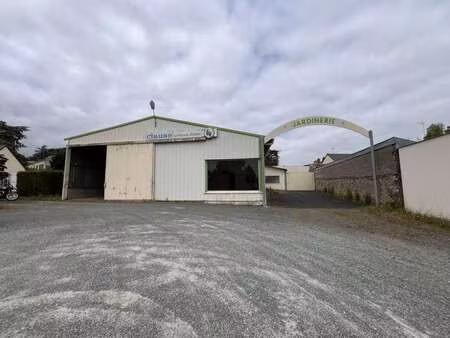 vente bureaux et commerces à montjean-sur-loire (49570) : à vendre / 360m² montjean-sur-lo