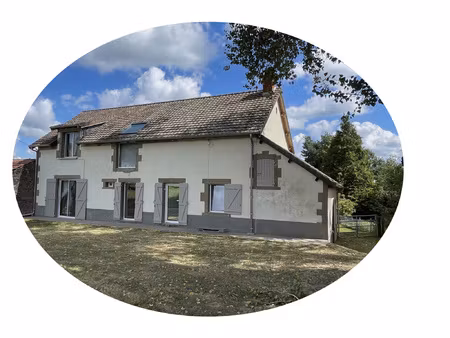 auv 1157 : maison à finir de rénover  hameau avec petite mar