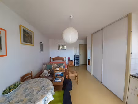 studio meuble occupe _ dax + balcon + parking