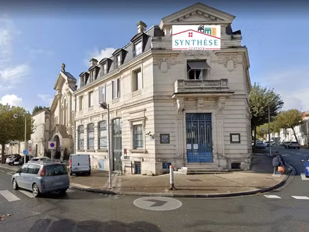 location local commercial saintes 17100 - - surface privée