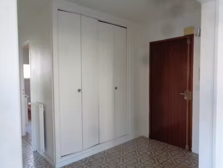 appartement 3/4 pièces 75m2 avec balcon  cave et box