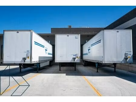 location commerce 770 m² à auray (56400)