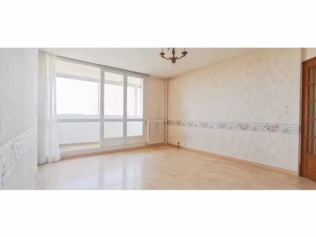 vente appartement 4 pièces 73 m² à saint-pierre-des-corps (37700)  81 900 €