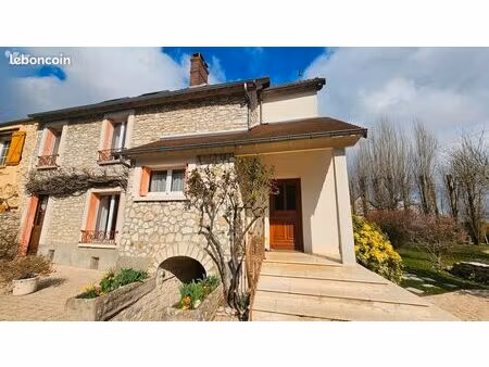 maison 5 pièces 185 m²