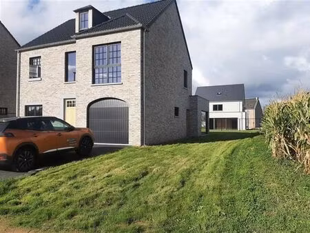 villa neuve  4 chambres  vue sur les champs