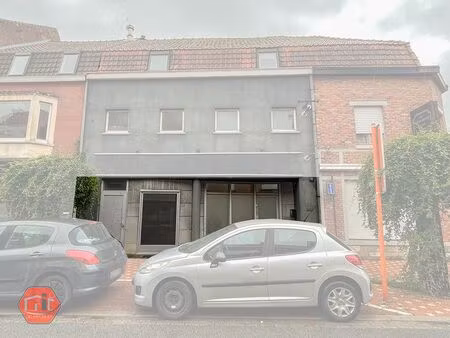 surface commerciale à le bizet