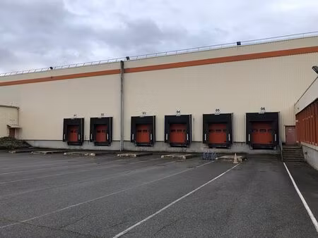 vente/location entrepôt / local d'activités mer 7 180 m²
